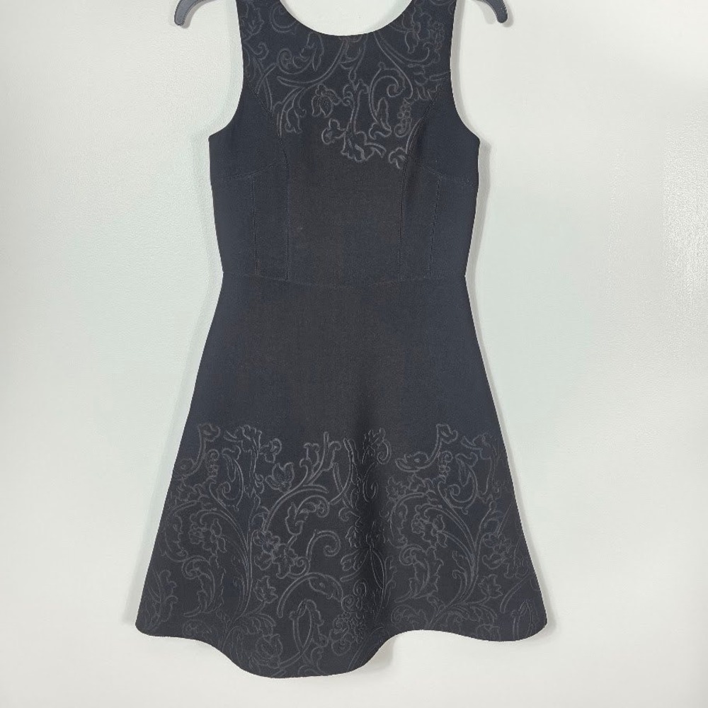 Vera Wang Black Jacquard Fit and Flare Dress Zipper Front Women Size 2